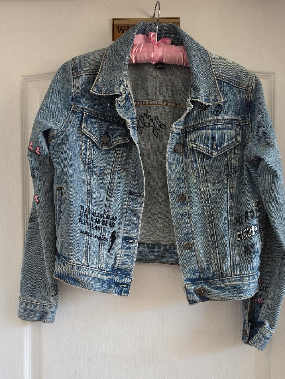 Forever 21 Light Blue Denim Jacket with Pink Lining Jeans